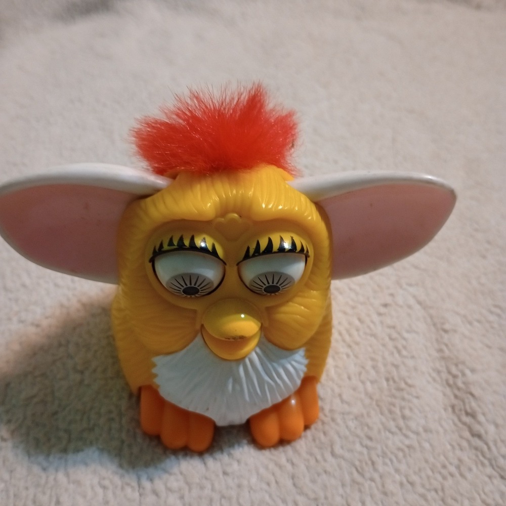 Vintage 1998 Furby McDonalds Tiger Electronics Yellow Red Fuzzy Hair Toy Figure